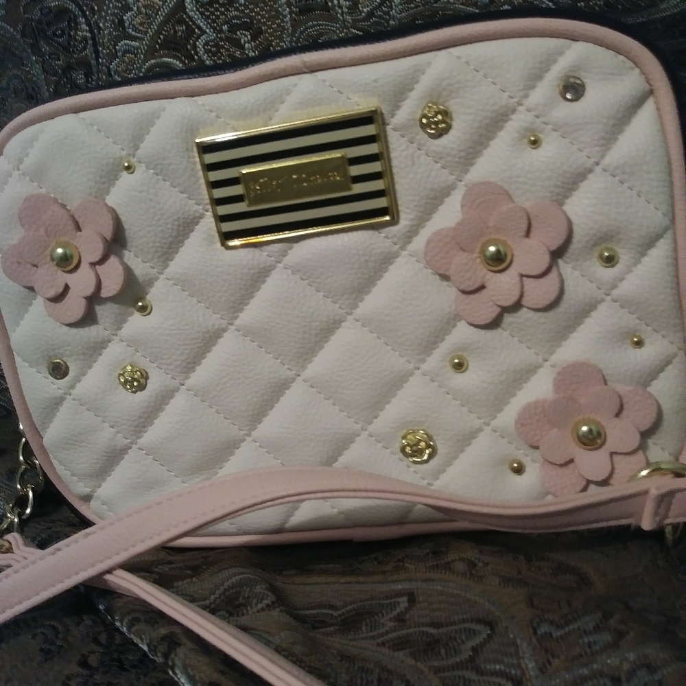 Purse - Picture 2 of 6